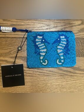 NWT - America & Beyond Beaded Twin Seahorse Zip Coin Pouch Card Holder w/ Tassel
